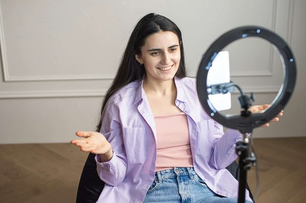 Quels sont les meilleurs exemples de vidéos tutorielles pour un marketing digital efficace dans le domaine du bricolage domestique ?